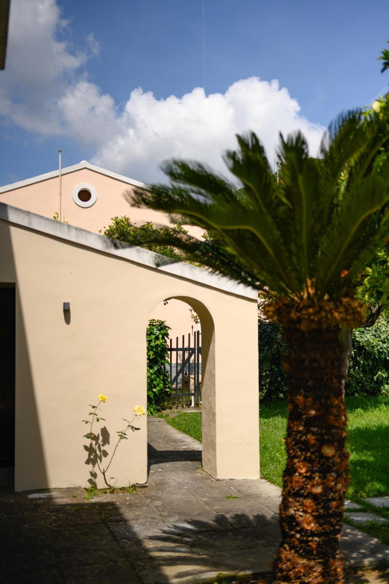 Orange Grove Suites Benitses  Exterior photo